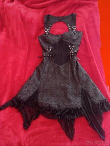 Gotické šaty s korzetom - 2