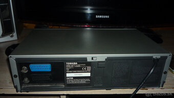 Predam TOSHIBA VHS Video Recorder zachovalom stav - 2