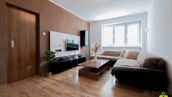Atraktívny 3 izbový byt centrum mesta Prievidza - 2
