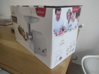 Elektrickú mlynček na mäso - 2