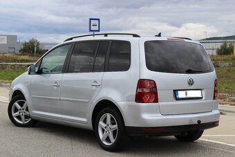 Volkswagen Touran 2.0 TDI DSG - 2