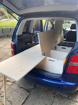 Úložný box do Vw Touran - 2