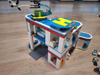 Lego nemocnica 60330 - 2