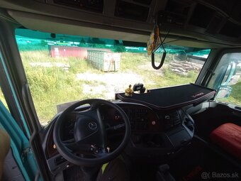 Hakovy nosič kontajnerv - 2