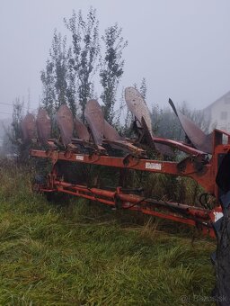 Predám otocný pluh, obracak, 5 radlicny - 2