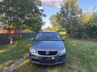 Volkswagen Touran 1.9 TDI, 7 Miestny - 2