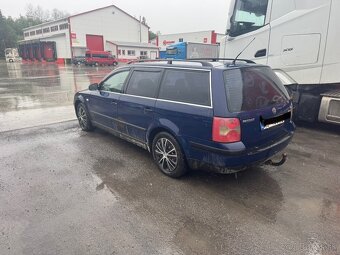 Passat b5.5 1896cm 96kw 4x4 modra pisat sms - 2