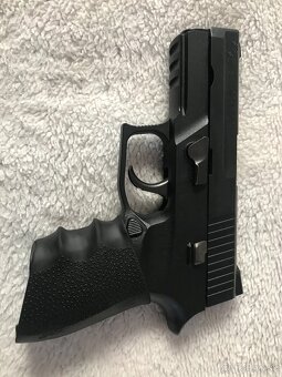 Sig Sauer P250 DCc - 2
