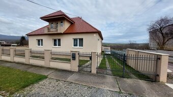 VYZÁLOHOVANÉ PREDAJ - RODINNÝ DOM - ČARADICE - 2