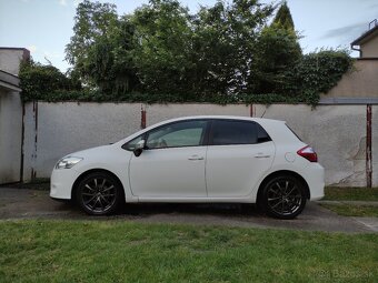 Toyota Auris 1.6 VVt-i, 97 kW, 6 stupňový automat - 6MM - 2
