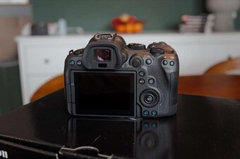 Canon R6 mark II + objektívy - 2