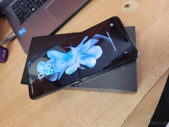 Samsung Galaxy Z Flip 4 128GB - 2