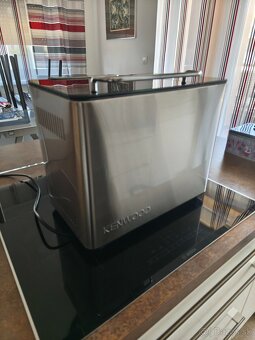 Predám domácu pekárničku Kenwood BM 450 - 2