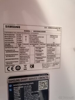 monoklimatická chladnička SAMSUNG RR35H6165SS/EO - 2