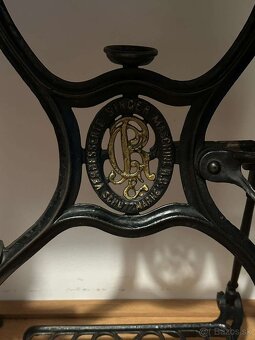 Šijací stroj SINGER - 2