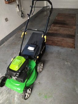 Benzínová kosačka - 2