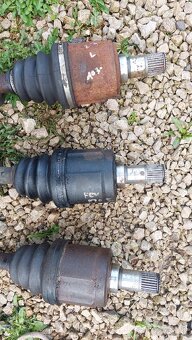 Predám ľavú poloos Honda accord FRV FR-V K207 - 2