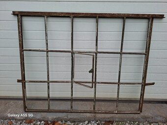 Stare kované zelezne kovove okno retro vintage - 2