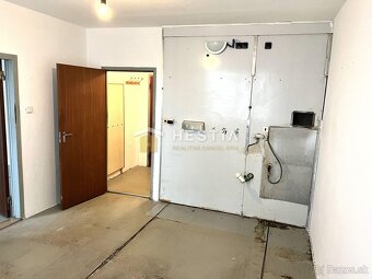 Na predaj 1-izbový byt, Senica- ideálny na rekonštrukciu / i - 2