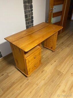 Pracovný stôl - 2