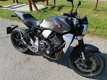 HONDA CB1000R --- len 9000 km QUICKSHIFTER - 2