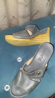 Slapky a poltopanky - 2