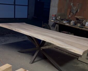 Orechova stolova doska - 2