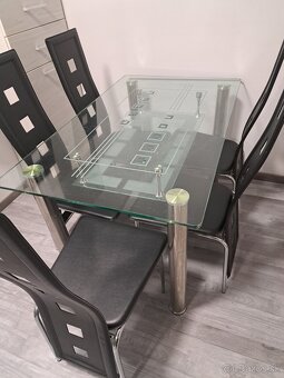 Jedàlensky stòl. - 2