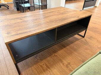 Konferenčný stolík 115x65cm - 2