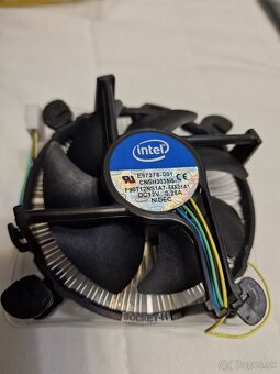 2x Originál Intel chladič cpu - 2