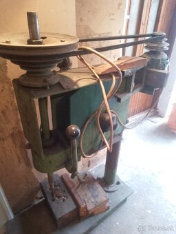 Stojanová vŕtačka - 2