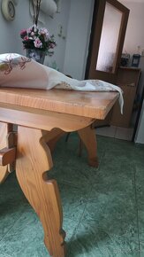 Stôl ,stoličky - 2