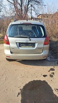 Toyota corolla verso - na súčiastky - 2