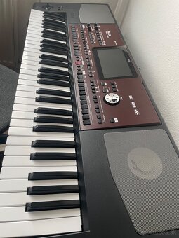 Korg pa700 - 2