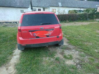Ford Fiesta 1.4 benzín - 2
