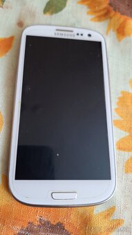 Samsung galaxy S3 neo GT-i9301i top stav - 2