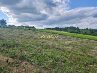 Lukratívny pozemok v skvelej lokalite - Kanaš  Slnečná štvrť - 2