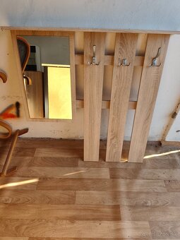 Vešiak do chodby / predsieň - 2