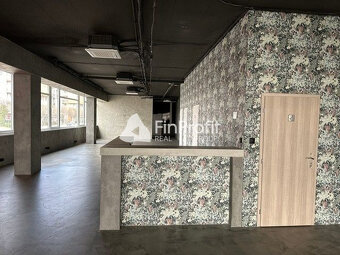 Na prenájom obchodný priestor v polyfunkčnom dome Mendelsohn - 2