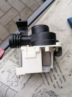 Vypúšťace čerpadlo zanussi - 2