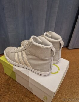 Predám dievčenské topánky Adidas Neo - 2