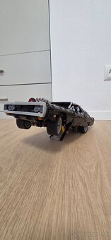 Lego Technic Dom's  Dodge Charger 42111 - 2