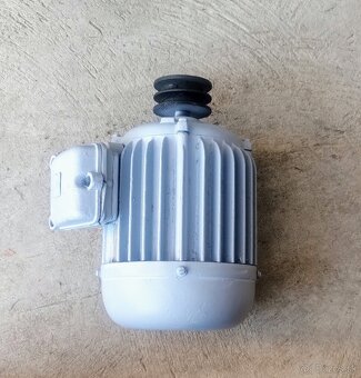 Elektromotor MEZ MOHELNICE 0,8KW - 2