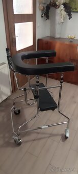 Chodítko pre seniorov s podpazušnou oporou - 2