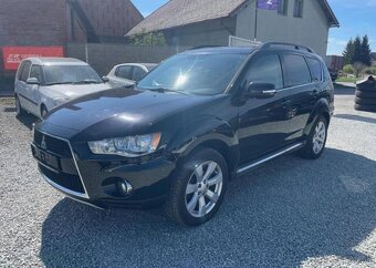 Mitsubishi Outlander 2.2 DI-D 4x4 7 MÍST nafta manuál 130 kw - 2