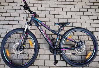 Na predaj kvalitný bicykel GENESIS 27.5 S RAM - 2
