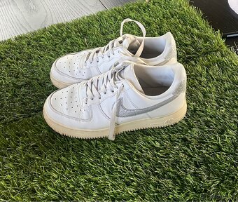 Nike, New Balance, Jordans 39(24,5 cm) - 2