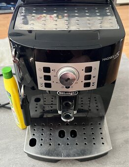 Automatický kávovar Delonghi Magnifica S ECAM 22.110 - 2