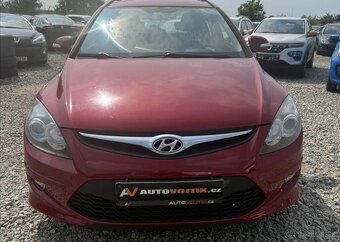 Hyundai i30 1,4 CVVT 1.MAJITEL ČR +ALU benzín manuál 80 kw - 2