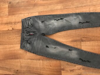 DSQUARED2 originál damske rifle w27 S/M - 2